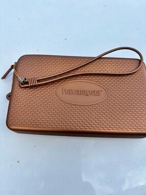 Havaianas Metallic Copper Wristlet wallet Pouch